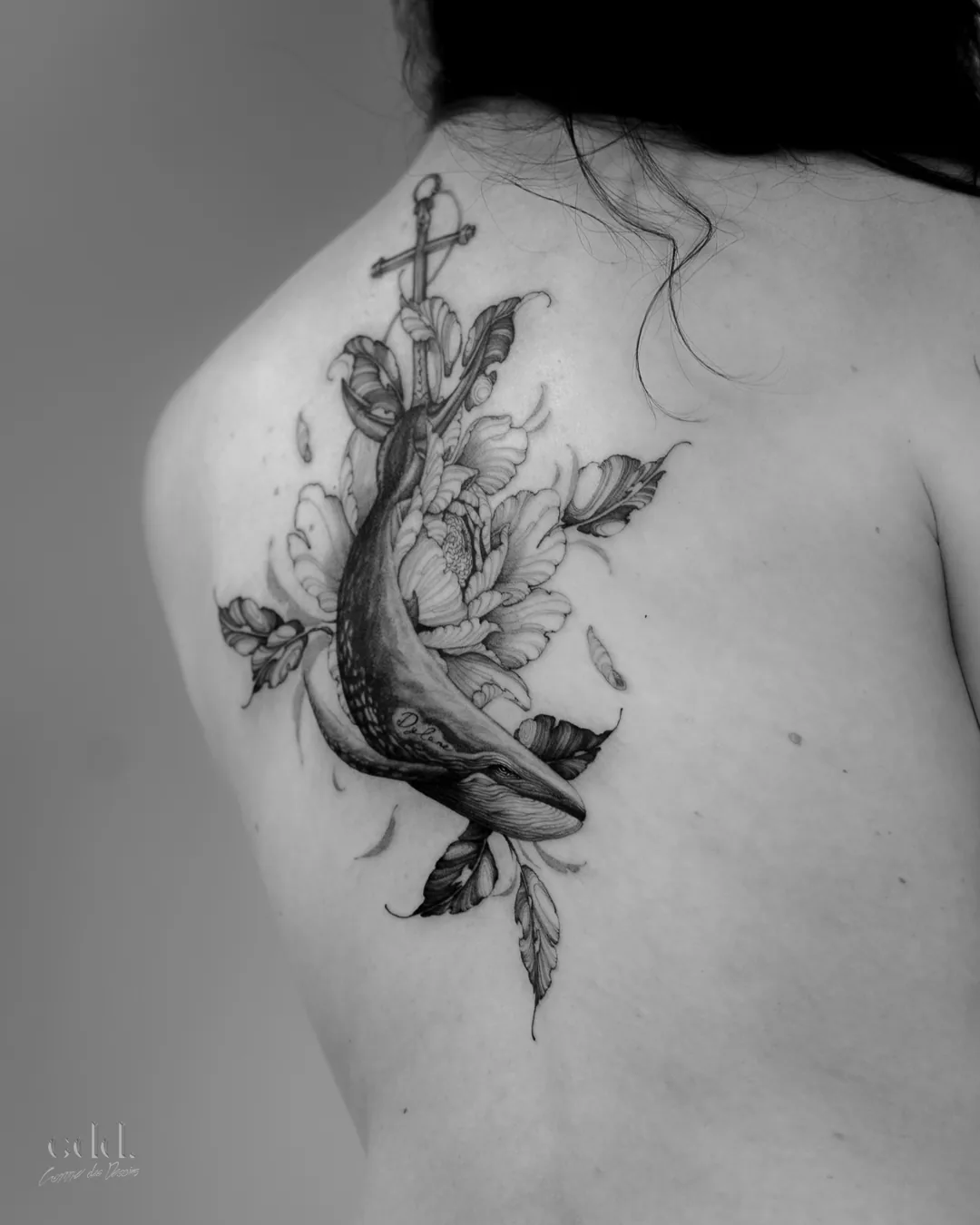 Dagger and heart, back · tatouage par Comme des Dessins, tatoueur à Montréal · cddtattoo.com · Instagram @comme.des.dessins